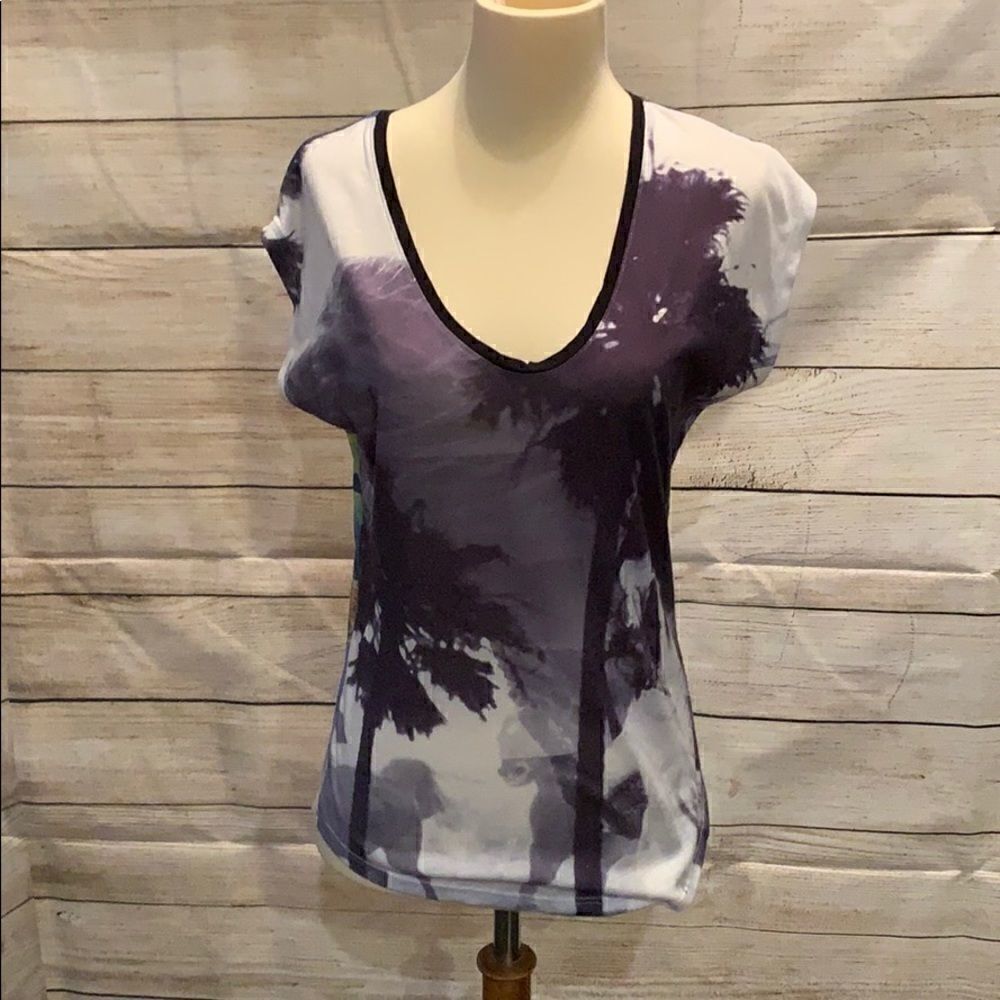 🌼🌼Express xs short sleeve tee🌼🌼